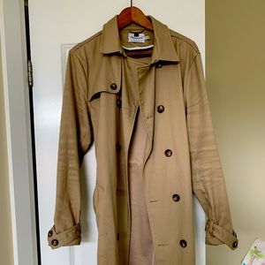 Tan 3/4 Top Man Trench Coat